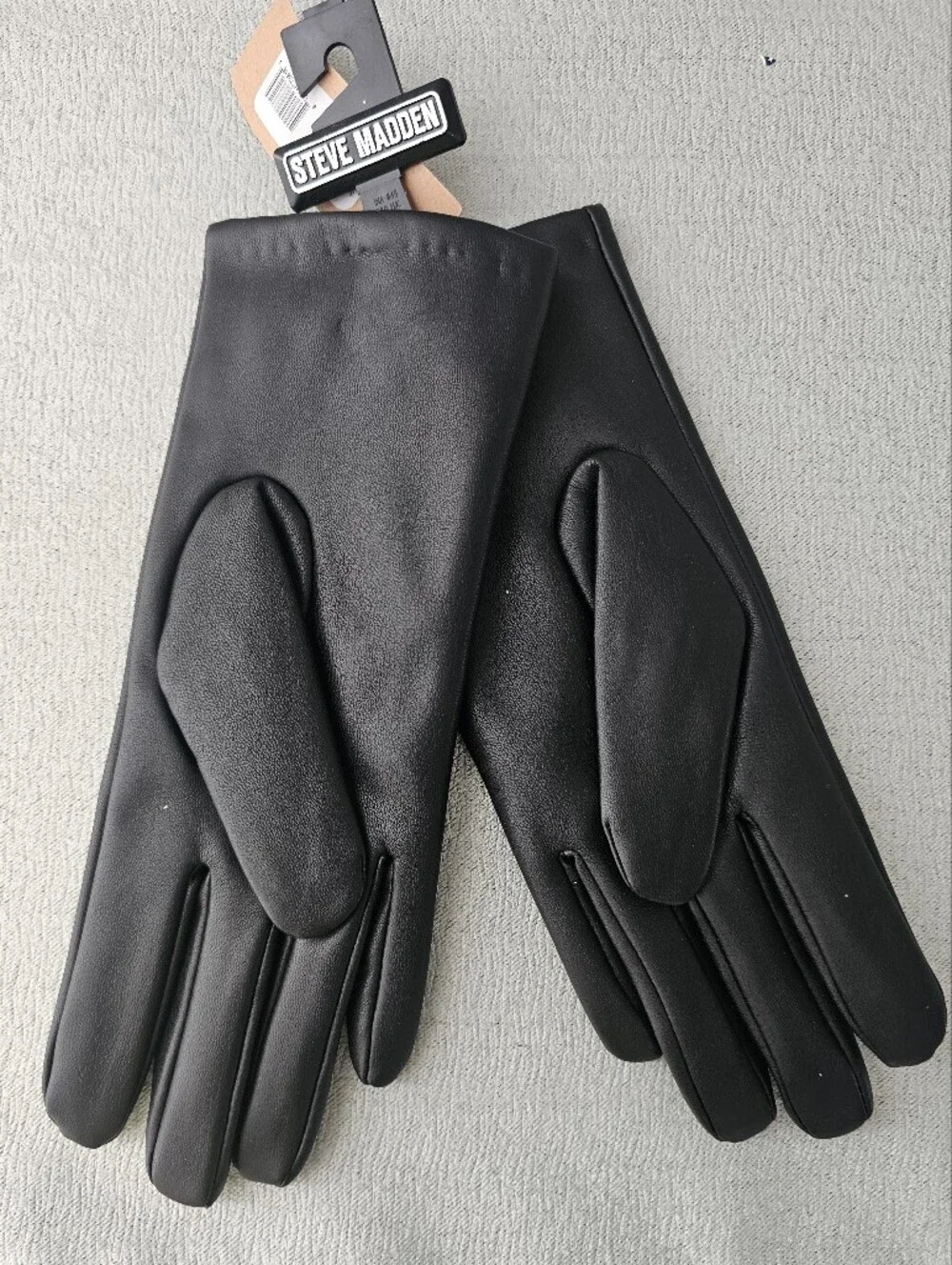 NWT STEVE MADDEN Black Faux Leather Womens Gloves With Silver Stud Designs